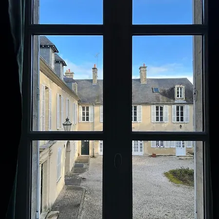 Bright 70m2 In Historic Center W Pkg Apartment Bayeux